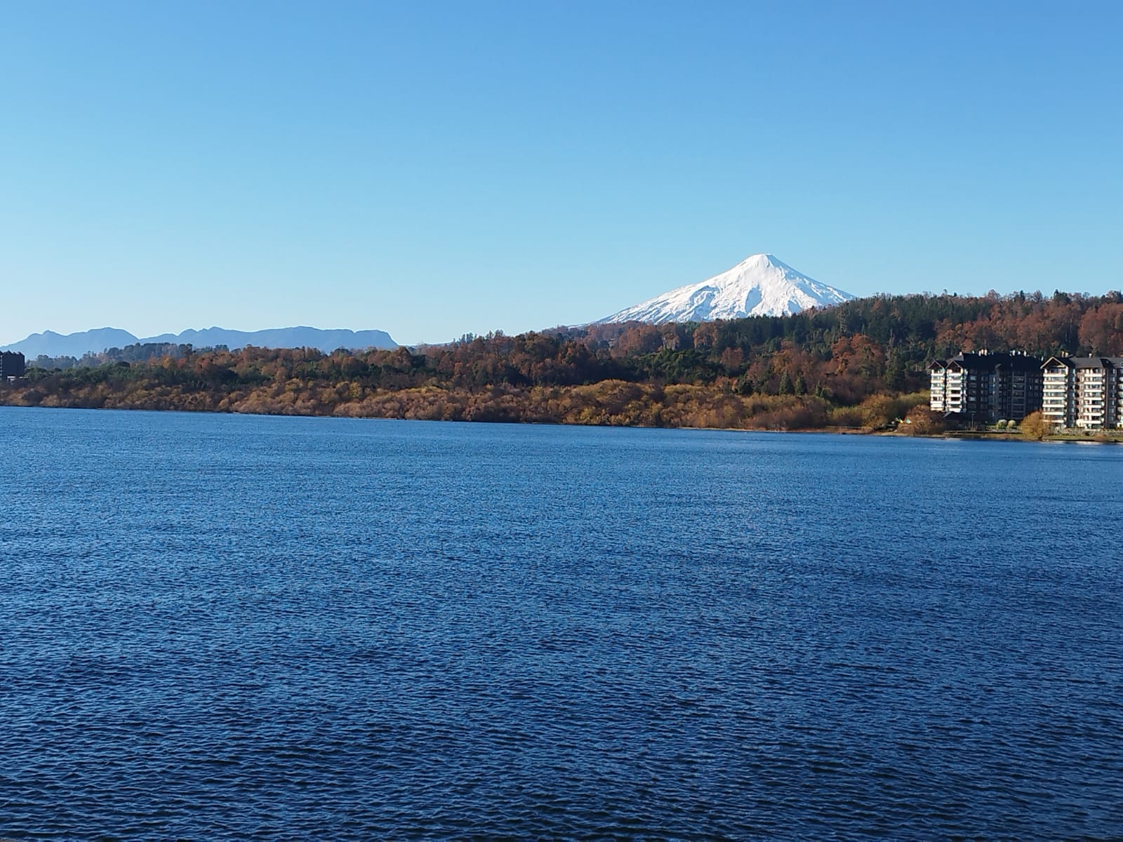 Casa con vista al lago